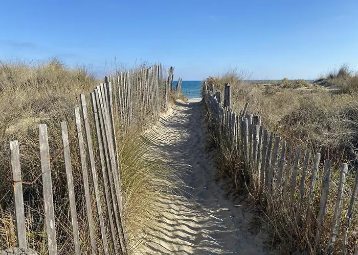 A Deux Pas De La - Appartement *